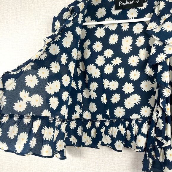 Realisation Par Cher Silk Daisy Print Ruffled Wrap Blouse Top - Picture 6 of 7